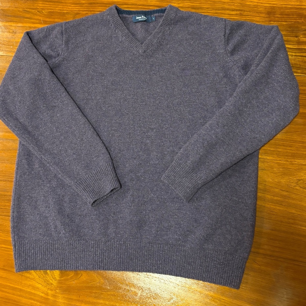 James Pringle 100% Wool V-Neck Sweater